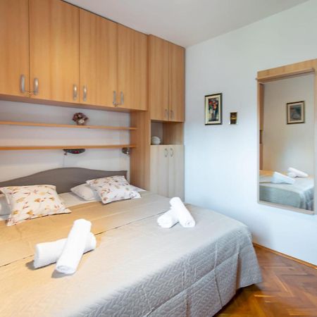 Holiday Home Nevera Makarska Eksteriør billede