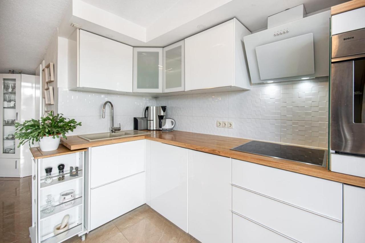 Holiday Home Nevera Makarska Eksteriør billede