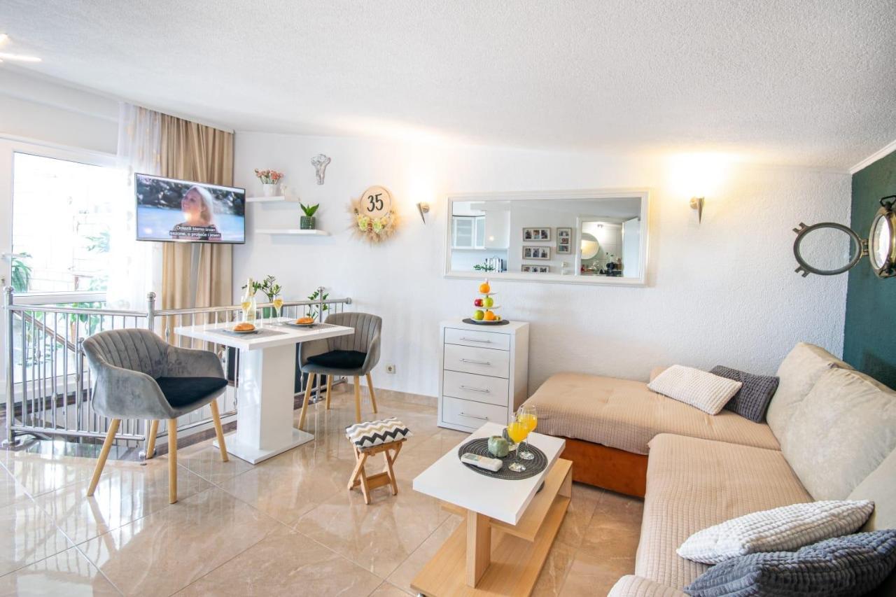 Holiday Home Nevera Makarska Eksteriør billede