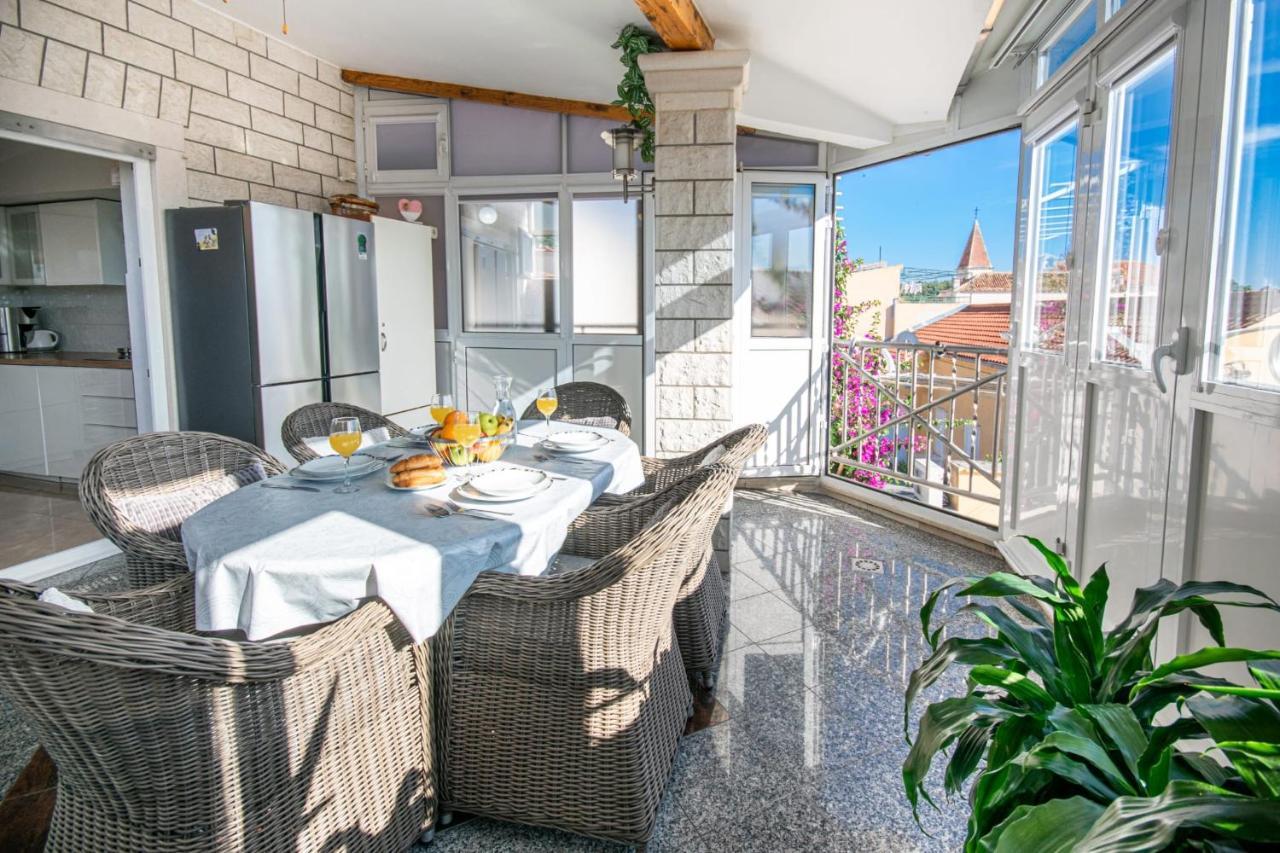 Holiday Home Nevera Makarska Eksteriør billede