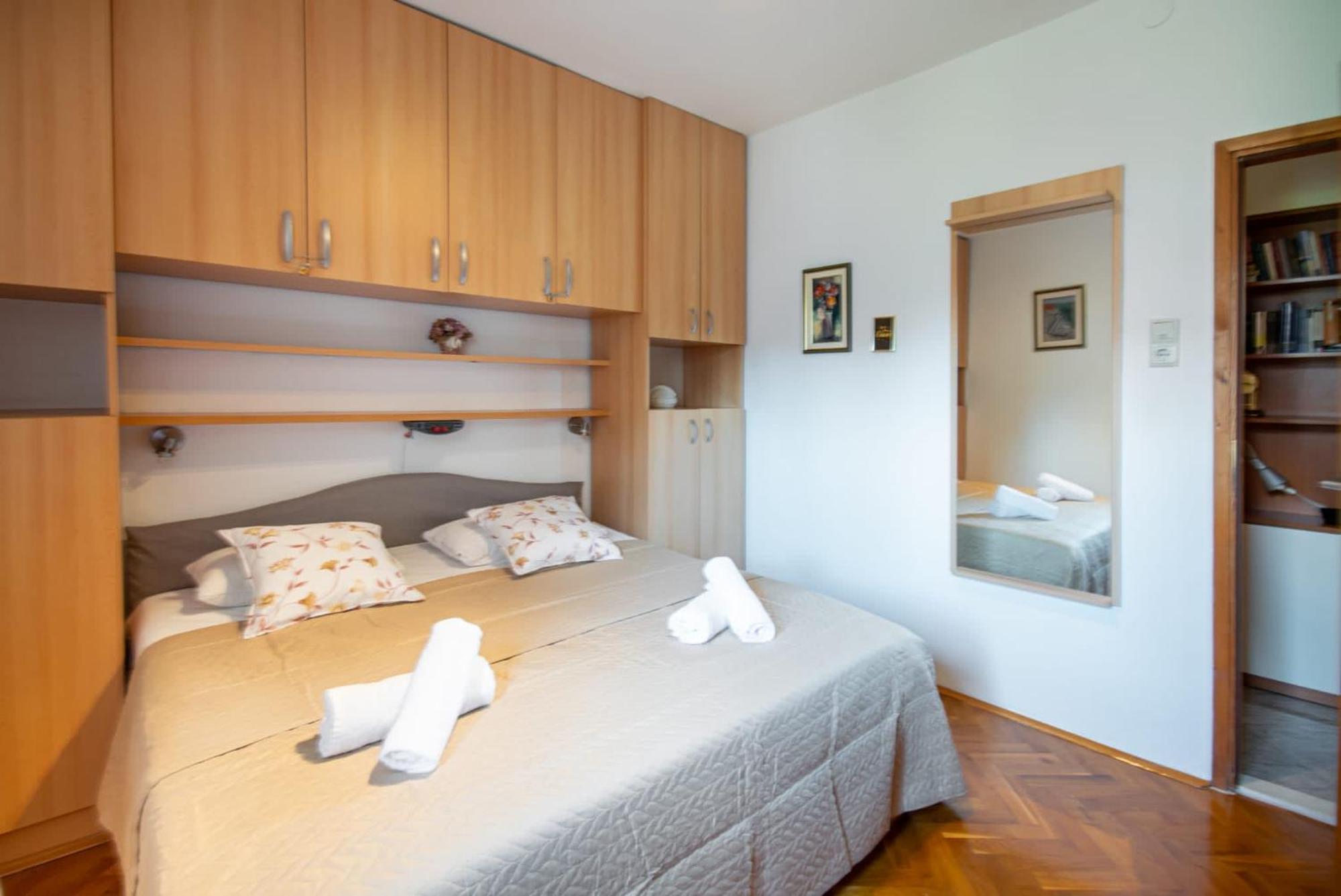 Holiday Home Nevera Makarska Eksteriør billede